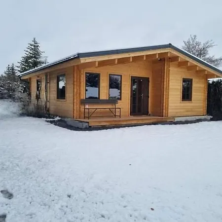 Le Bain De La Lesse Tellin